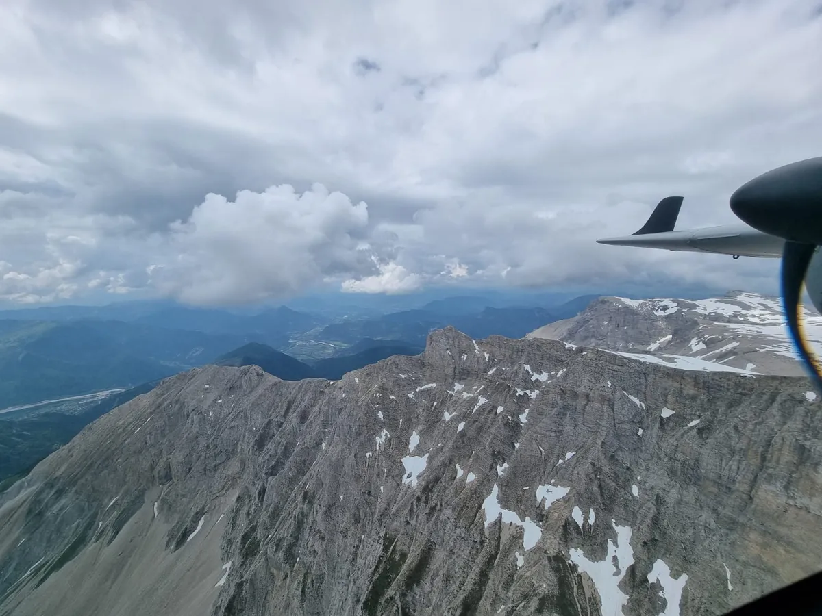 Aircraft crossing the Italian Alps